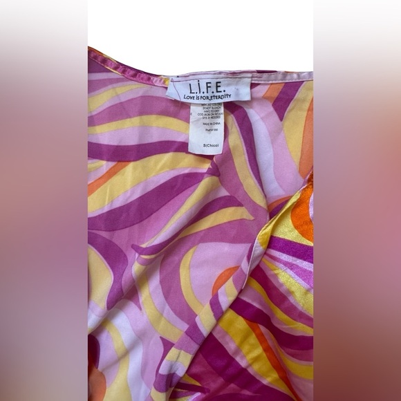 LIFE Love is for Eternity Flowers Bell Sleeve S Crop Top - Picture 5 of 6